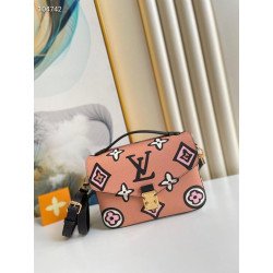 Louis Vuitton Pochette Bag