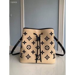 Louis Vuitton NeoNoe Hand bag